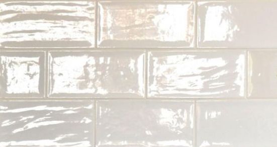 White Gloss Wavy Enchanted