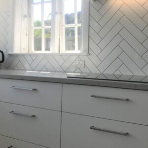 White Wavy Gloss Whites